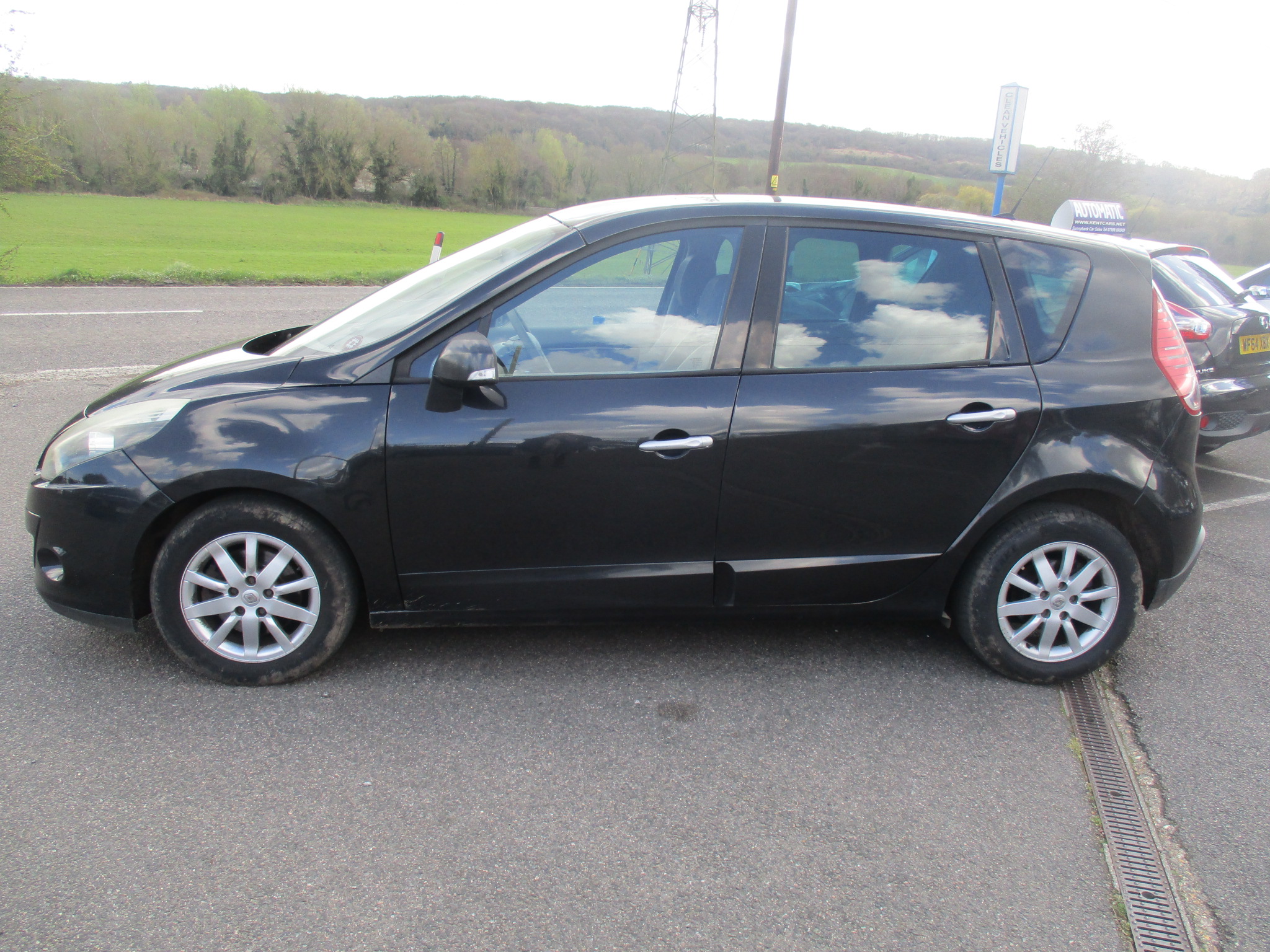 RENAULT SCENIC 1.5 DCI PRIVILEGE TT (TURBO DIESEL) 6 SPD 2010